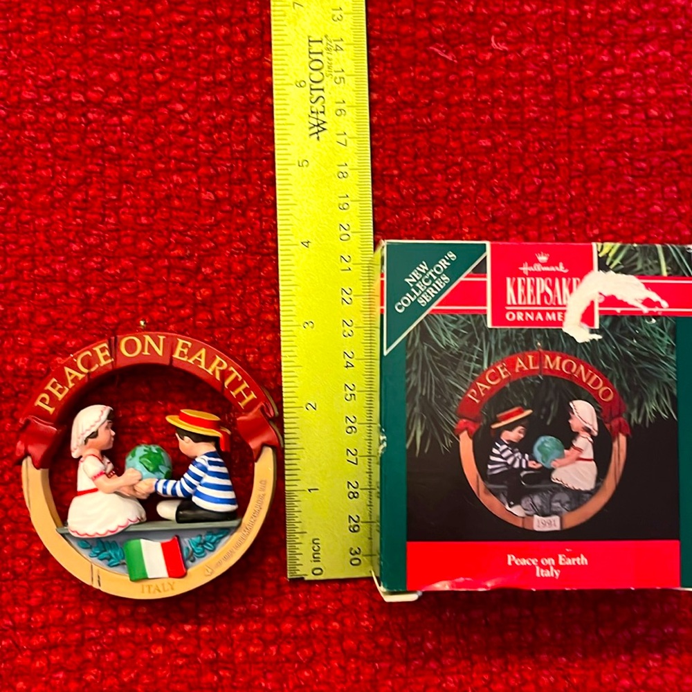 Hallmark, Peace on Earth, Italy, 1991 ornament.